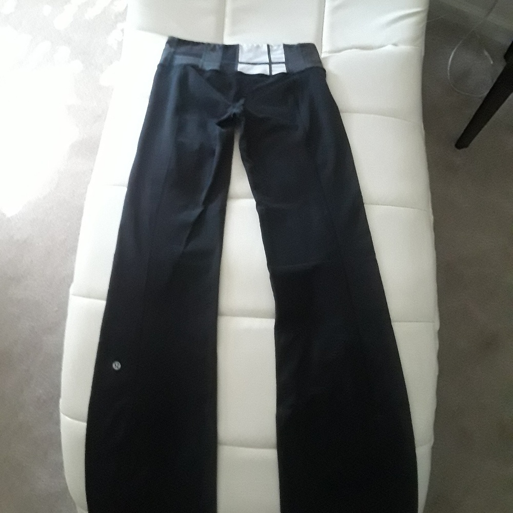 Lululemon reversible "take it easy" yoga pants